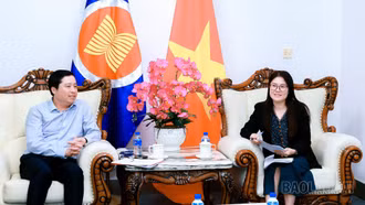 Bí thư Tỉnh ủy Dương Quốc Huy thăm và làm việc với Tổng Lãnh sự quán Việt Nam tại Côn Minh, Vân Nam (Trung Quốc)