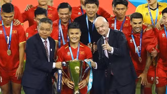 Chủ tịch FIFA kinh ngạc, khen tuyển Việt Nam vô địch 'hoàn toàn xứng đáng'