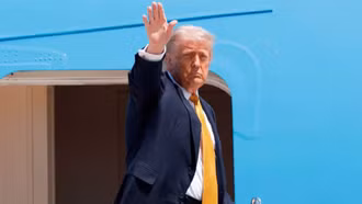 Tổng thống Mỹ Donald Trump bắt đầu công du Trung Quốc