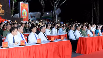 Tổng Bí thư, Chủ tịch nước Tô Lâm và Thủ tướng Lê Minh Hưng dự Chương trình cầu truyền hình 'Sao sáng dẫn đường' tại điểm cầu Hà Nội