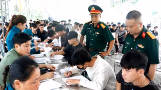 Quy Mông: Hơn 300 thanh niên sơ tuyển nghĩa vụ quân sự, công an năm 2027
