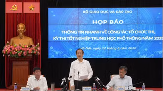 Nóng từ họp báo thi tốt nghiệp THPT 2026: 74 thí sinh bị đình chỉ, xuất hiện nghi vấn dùng AI giải đề