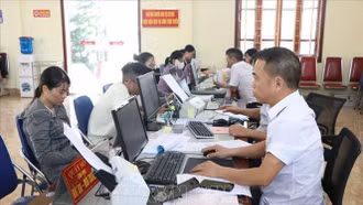 Tiếp tục tinh gọn tổ chức bộ máy bên trong các bộ, ngành, địa phương