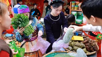 Bảo đảm đủ thực phẩm, giá cả ổn định, không để ùn ứ rác thải dịp Tết