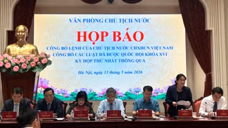 Công bố Lệnh của Chủ tịch nước về luật thuế liên quan đến hộ kinh doanh