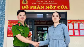 Công an xã Thượng Bằng La hỗ trợ công dân hoàn trả 122 triệu đồng chuyển nhầm