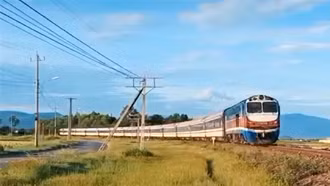 Đường sắt giảm đến 40% giá vé chặng ngắn Bắc - Nam, hút khách mùa thấp điểm