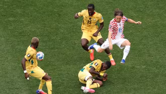 Croatia thắng nghẹt thở 2-1, khép lại trận cầu kịch tính
