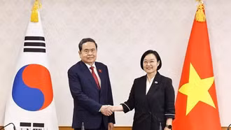 Chủ tịch Quốc hội Trần Thanh Mẫn hội kiến Thủ tướng Hàn Quốc Han Seong Sook