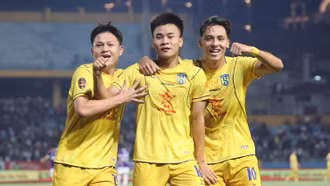 TRỰC TIẾP Hà Nội FC vs SLNA: Văn Tùng ghi bàn phút cuối, rút ngắn tỷ số 1-4