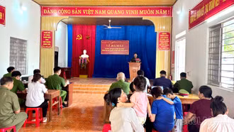 Ra mắt mô hình “Ba quản” tại thôn Tổng Vương, tăng cường hiệu quả phòng, chống ma túy ở Phúc Khánh