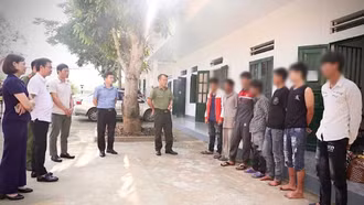 Công an phường Cầu Thia truy tìm, lập hồ sơ đưa 17 đối tượng đi cai nghiện