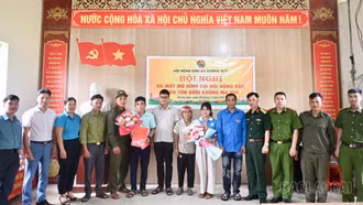 Dương Quỳ ra mắt mô hình “Chi hội nông dân không ma túy” và “Gia đình hội viên, phụ nữ không ma túy”