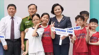 Phó Thủ tướng Phạm Thị Thanh Trà: “Không ‘lá chắn’ nào vững chắc hơn sự đồng hành của gia đình”