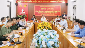 Tổ đại biểu số 12 HĐND tỉnh tiếp xúc cử tri cụm xã Lùng Phình