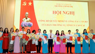 Lần đầu có quy định riêng về chuẩn nghề nghiệp, xếp lương giảng viên trường chính trị