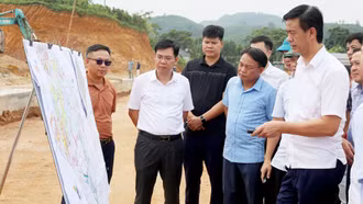 Phó Chủ tịch UBND tỉnh Phan Trung Bá kiểm tra tình hình triển khai các cụm công nghiệp phía Nam tỉnh