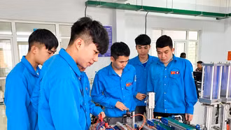 Các đối tượng tham gia BHXH bắt buộc