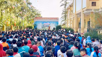 Hơn 500 học sinh được tuyên truyền, phổ biến giáo dục pháp luật về trật tự, an toàn giao thông