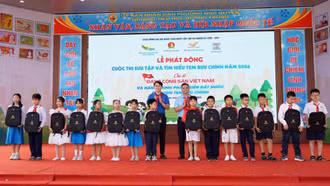 Đảng Cộng sản Việt Nam và hành trình phát triển đất nước qua con tem bưu chính