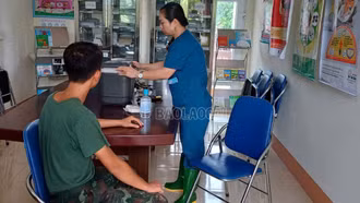 Trạm Y tế xã Việt Hồng hoạt động trở lại sau mưa lũ