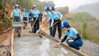 35 thí sinh vòng Chung khảo Hoa hậu Du lịch Việt Nam 2026 chung tay làm đường tại Sa Pa