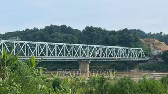 Triển khai sửa chữa cầu Yên Bái bắc qua sông Hồng, trên Quốc lộ 37