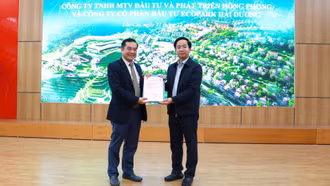 Lào Cai trao giấy chứng nhận quyền sử dụng đất trong vòng 24 giờ, ngay sau khi nhà đầu tư hoàn thành nghĩa vụ tài chính