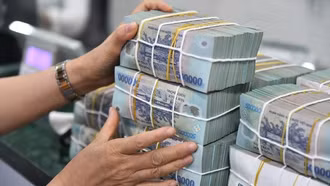 Điều chỉnh dự toán ngân sách trung ương 11.000 tỷ đồng để tặng quà nhân dân