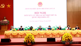 Thường trực Ban Bí thư Trần Cẩm Tú và Phó Thủ tướng Phạm Thị Thanh Trà tiếp xúc cử tri tại Lào Cai