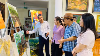  Bế mạc Trại sáng tác mỹ thuật “Sắc màu vùng cao” 