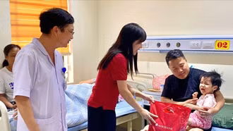 Bác sĩ tận tâm, bệnh nhân hạnh phúc