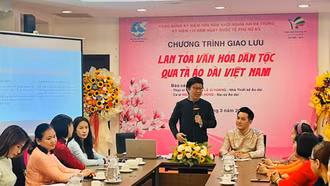 Lan tỏa văn hóa dân tộc qua tà áo dài Việt Nam