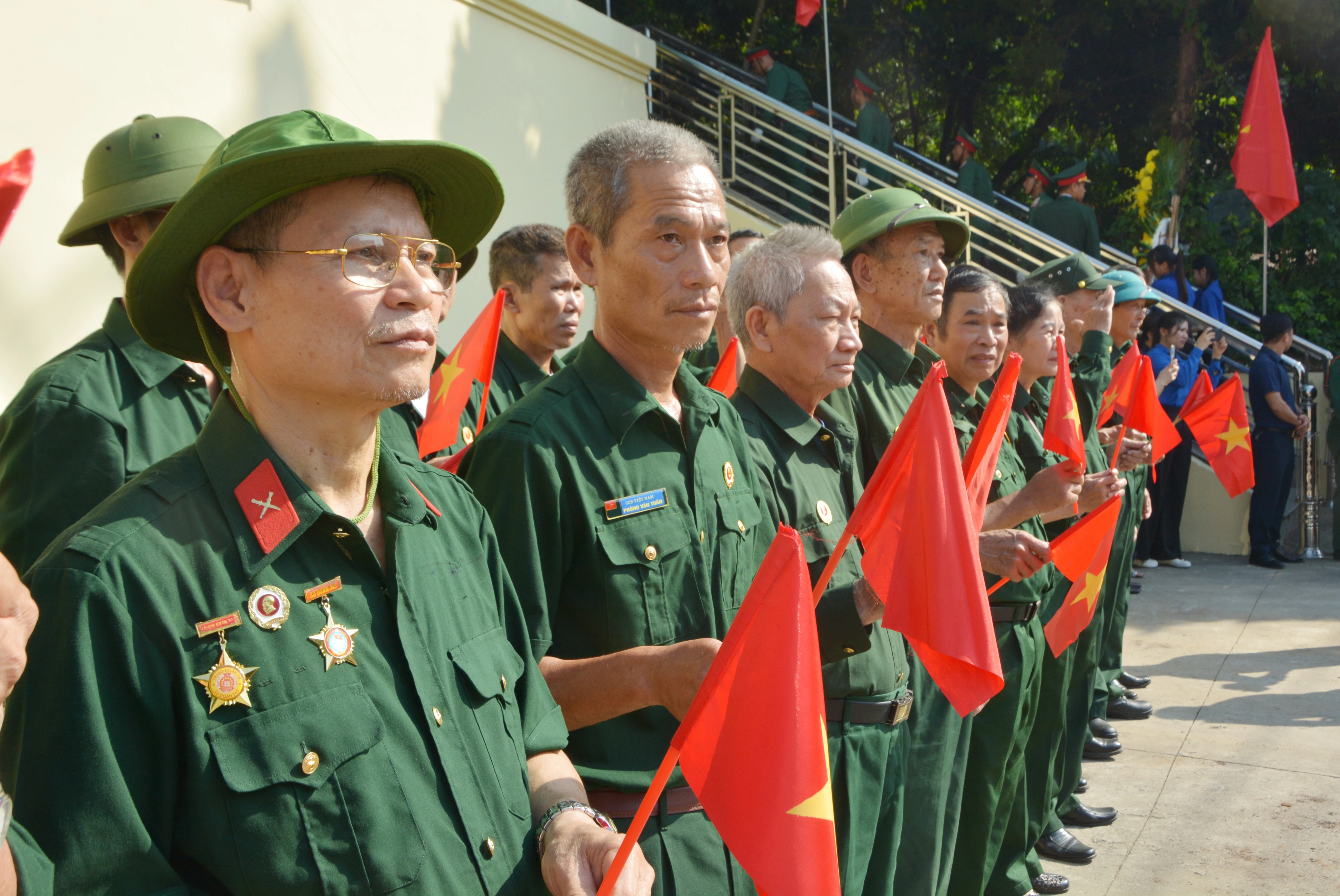 Lào Cai trọng thể tổ chức Lễ viếng, truy điệu và an táng 71 hài cốt liệt sĩ ảnh 50