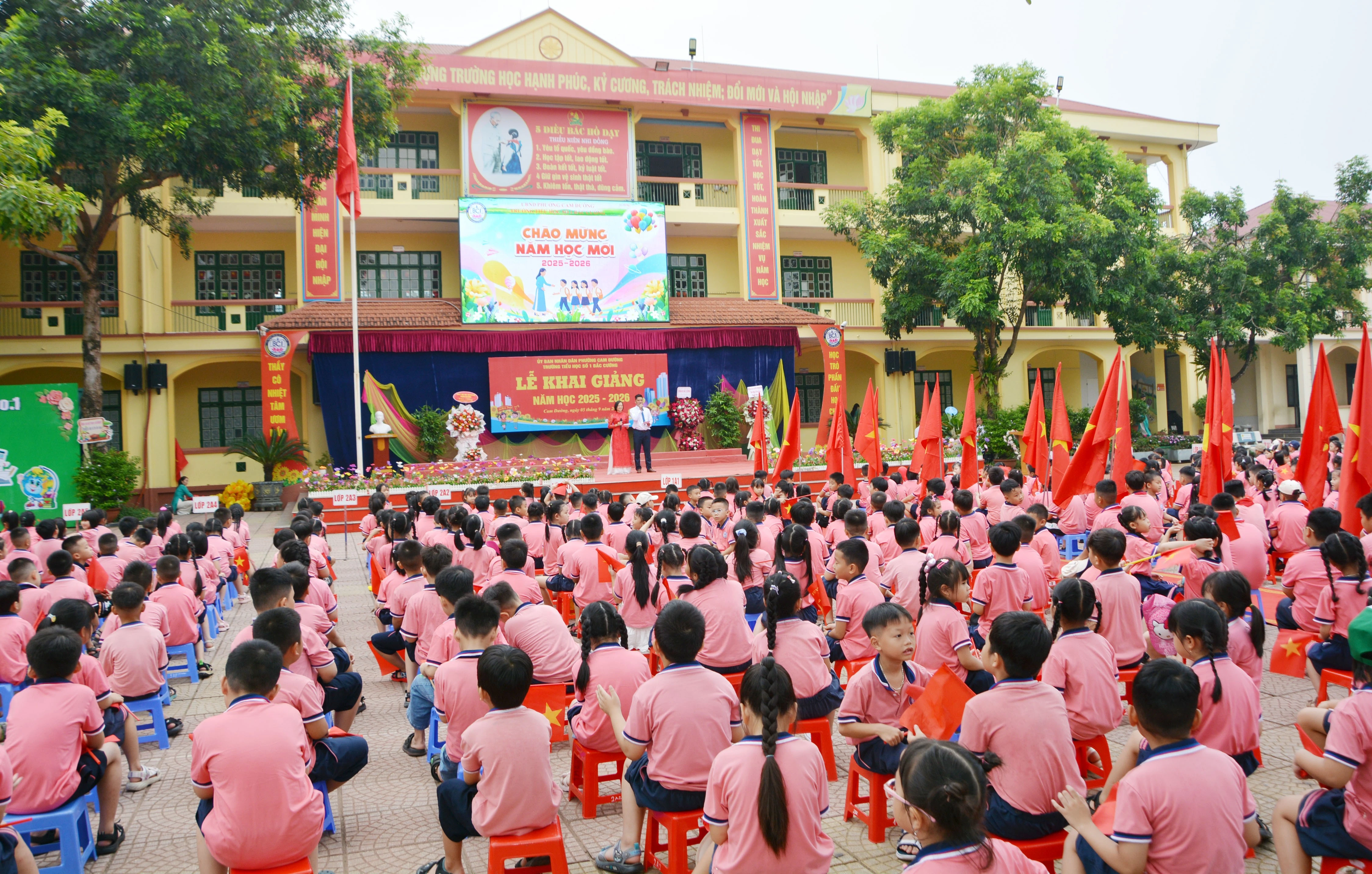 Quang cảnh Lễ khai giảng.