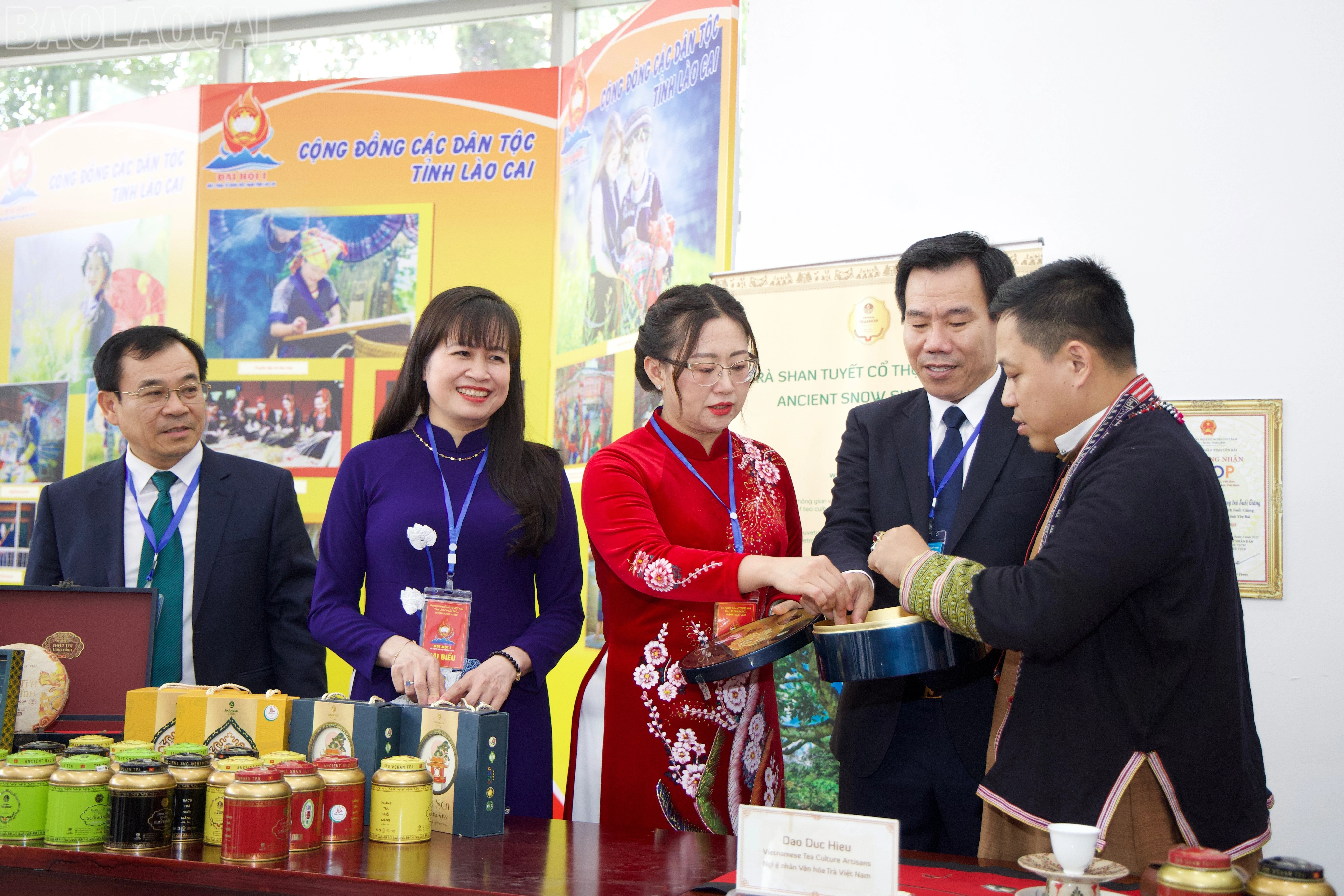 baolaocai-tl_z7175107173897-21277a0f1f079d9bd452f7a4f2b0bf1b.jpg
