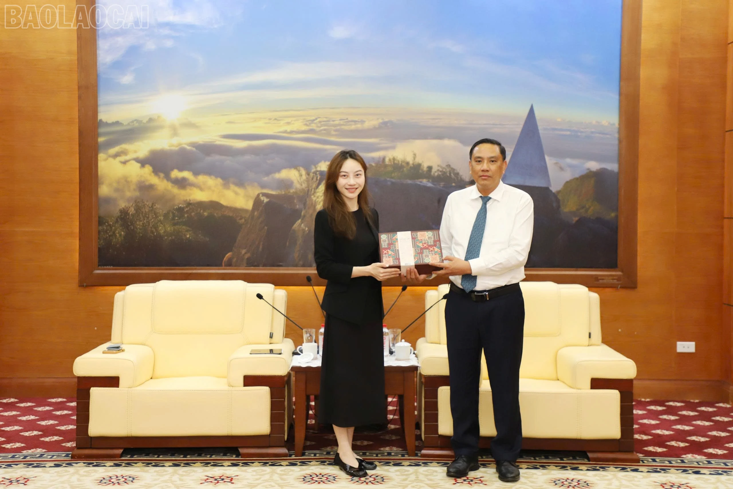 baolaocai-tl_gen-h-z7774953326277-54981bb79ca3f4879b7b2f7a8ddff48a.jpg