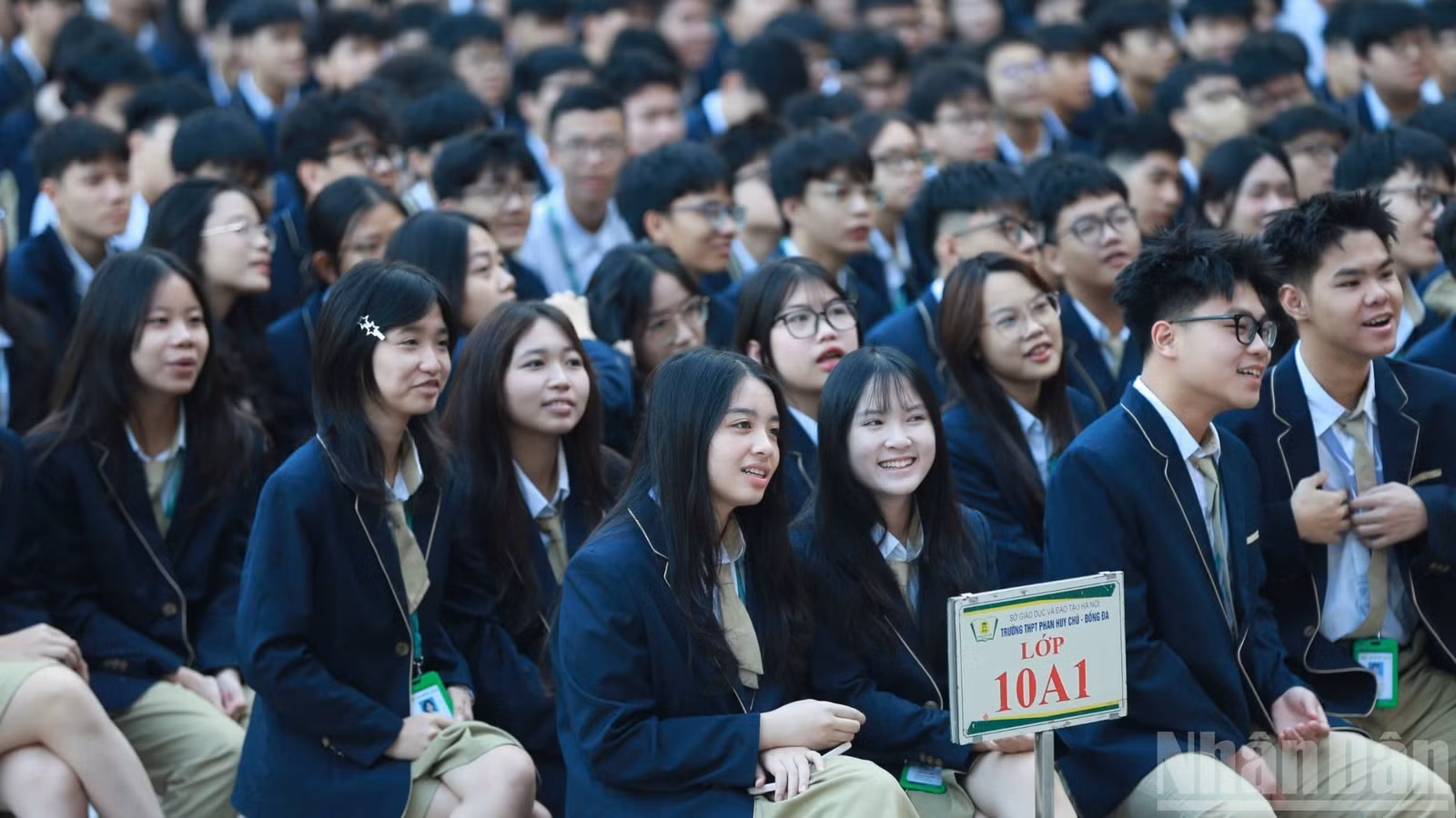 Học sinh trung học phổ thông.