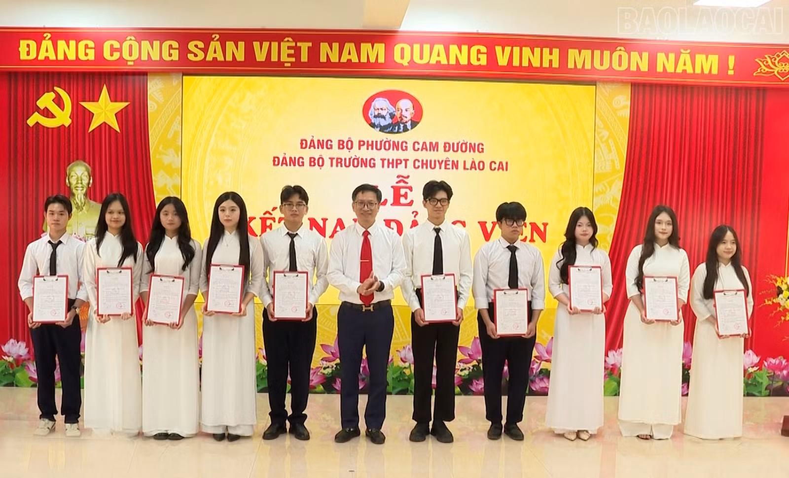 tr-huong-111111111111.jpg