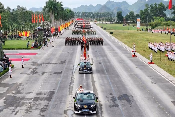 Khối xe chỉ huy - Tổ Công an kỳ của lực lượng Công an.