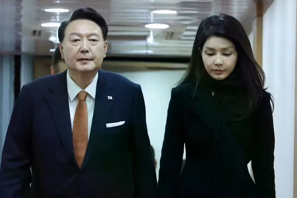 Cựu Tổng thống Hàn Quốc Yoon Suk Yeol và vợ - bà Kim Keon Hee. (Ảnh: Yonhap)