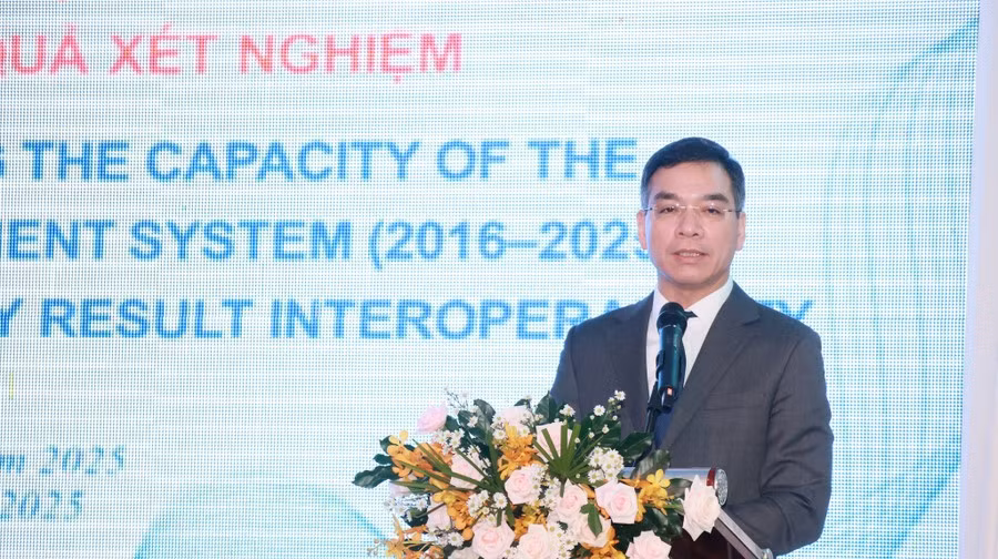 Ông Hà Anh Đức - Cục trưởng Cục Quản lý Khám, chữa bệnh phát biểu tại hội nghị.