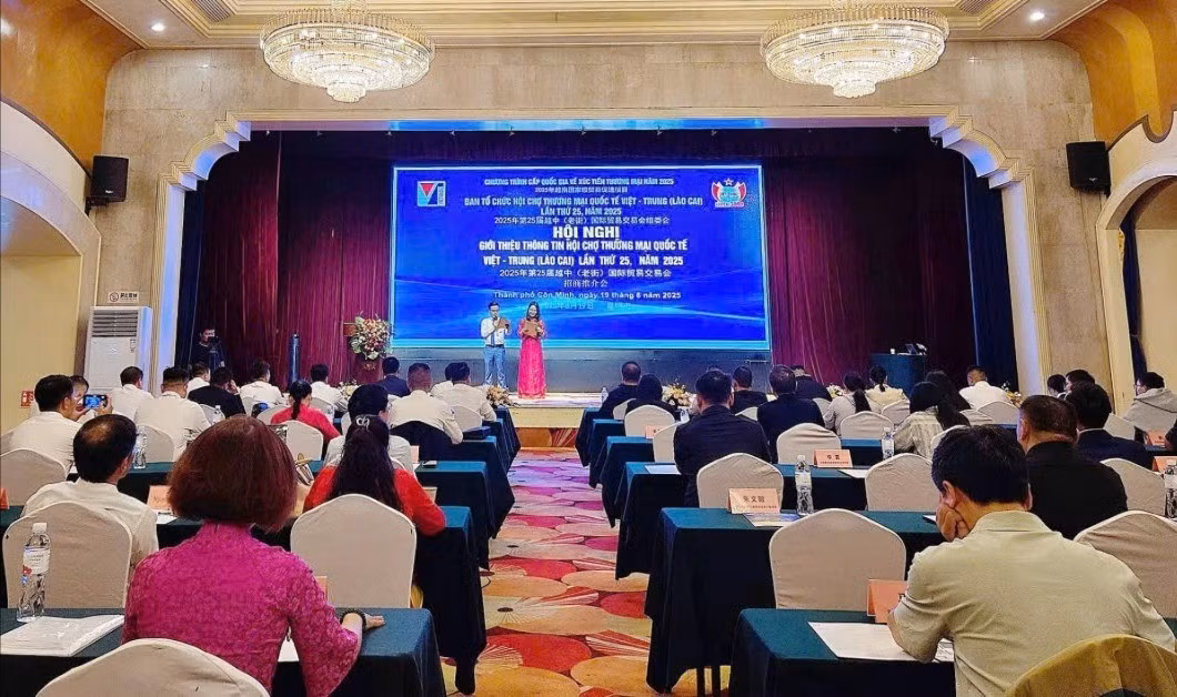 hoi-nghi-8820.jpg