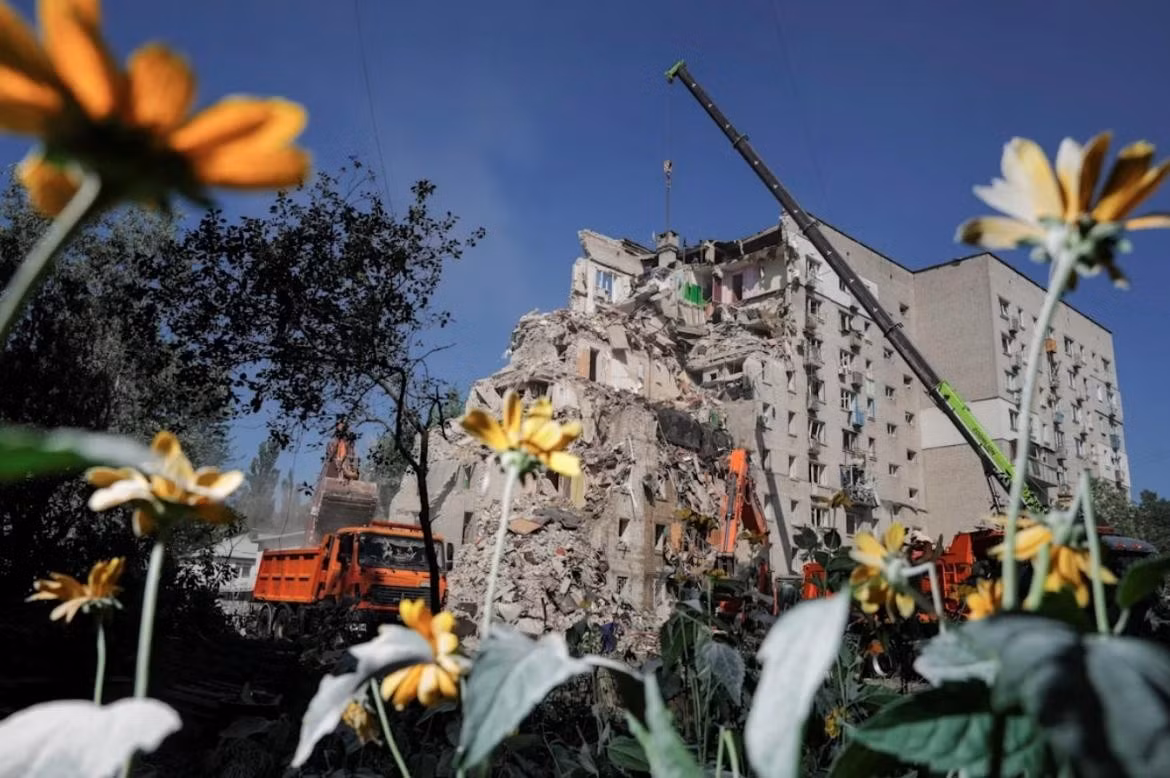 Nga và Ukraine gia tăng các cuộc tấn công cơ sở hạ tầng của nhau. Ảnh: Reuters