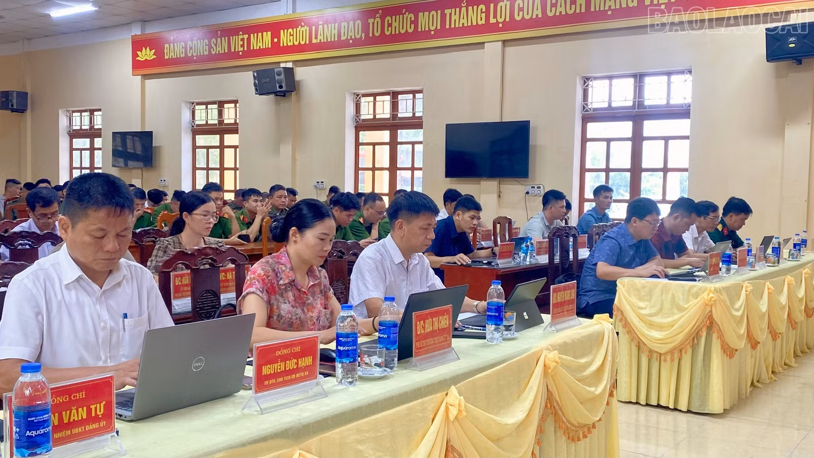 baolaocai-tr_cac-dai-bieu-du-ngay-hoi-5.jpg
