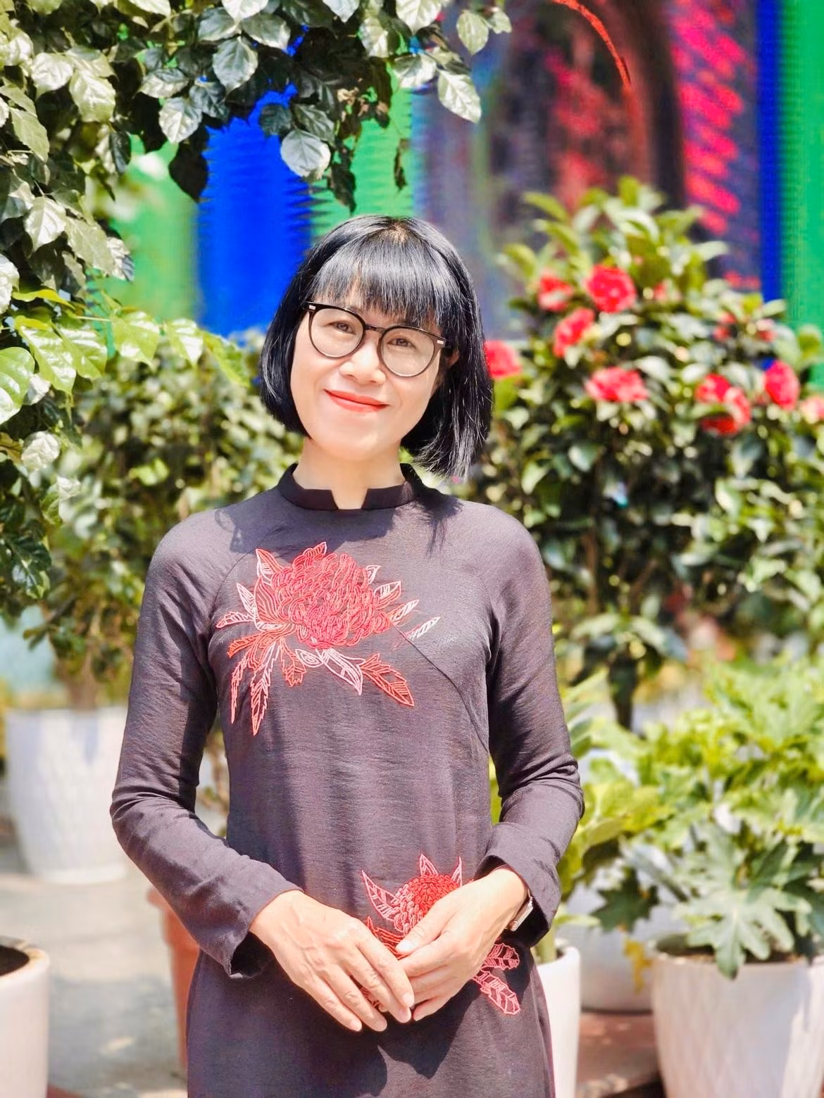 Cô Vân Hồng cho rằng cần xây dựng quy trình kiểm tra thống nhất, bảo đảm tính bảo mật của đề, tổ chức coi kiểm tra nghiêm túc và có cơ chế giám sát, kiểm tra đột xuất.
