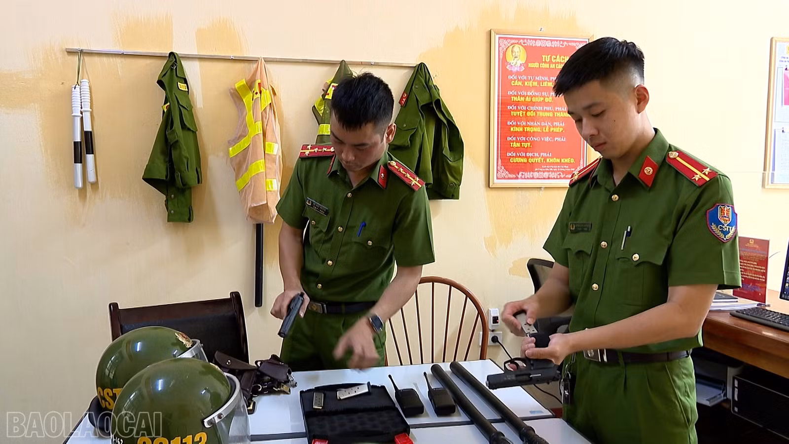 baolaocai-bl_cong-an-phuong-trung-tam-thuc-hien-nghiem-cong-tac-quan-ly-bao-quan-vu-khi-cong-cu-ho-tro-san-sang-dap-ung-yeu-cau-nhiem-vu.jpg
