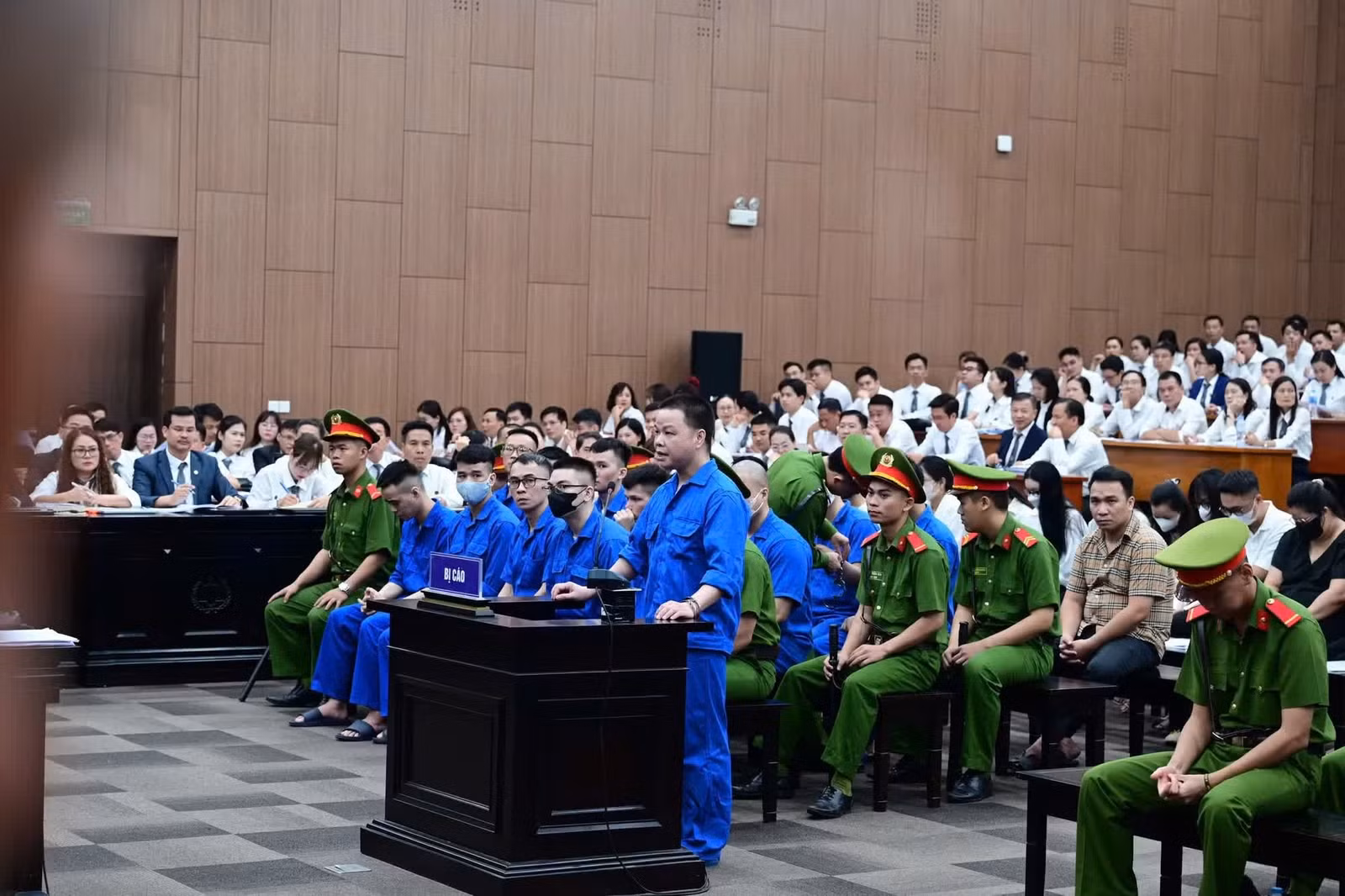 Bị cáo Lê Khắc Ngọ (tức Mr Hunter) tại phiên tòa.