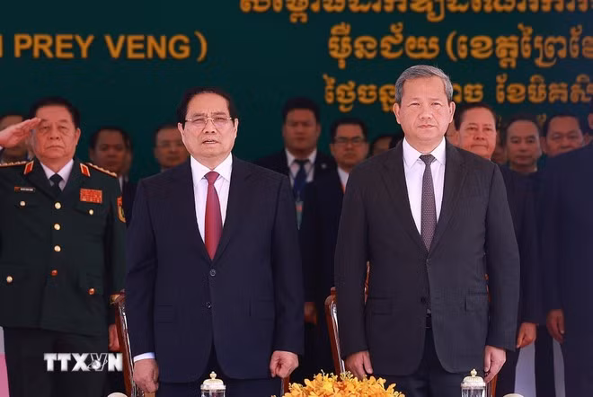 Thủ tướng Phạm Minh Chính và Thủ tướng Campuchia Hun Manet dự Lễ khai trương Cặp cửa khẩu quốc tế Tân Nam- Meun Chey.