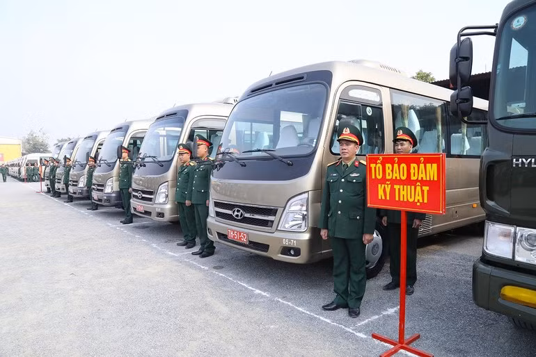Tổng cục Hậu cần - Kỹ thuật làm tốt công tác bảo đảm phương tiện đưa, đón đại biểu.